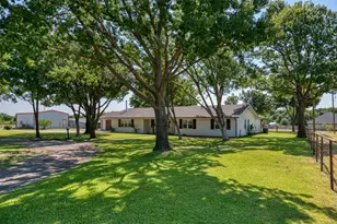 489 Pine Rd, Poolville, TX 76487 - Photo 2