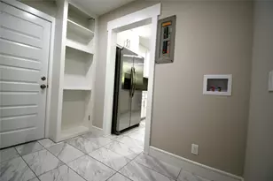 1015 Mitchell Rd, Irving, TX 75060 - Photo 24