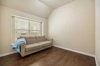 338 Wyndale Drive, Lewisville, TX 75056 - Photo 8