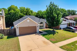 2401 Bennington Dr, Arlington, TX 76018 - Photo 32