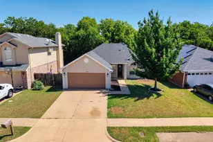 2401 Bennington Dr, Arlington, TX 76018 - Photo 30