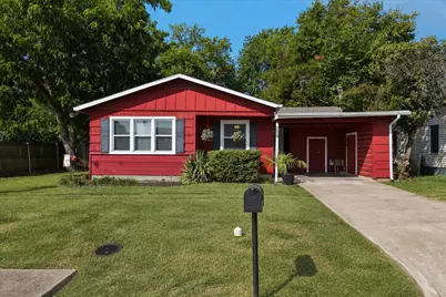 209 Kirksey Street, Waxahachie, TX 75165 - Photo 2