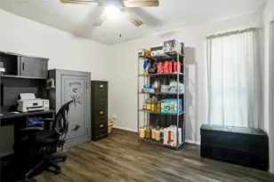 902 Meadowcreek St, Krum, TX 76249 - Photo 14