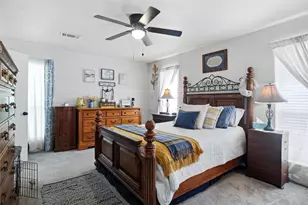 902 Meadowcreek St, Krum, TX 76249 - Photo 6