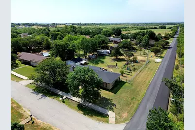 902 Meadowcreek Street, Krum, TX 76249 - Photo 18