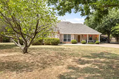 10519 Ravenswood Road, Granbury, TX 76049 - Photo 4