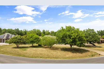 10519 Ravenswood Road, Granbury, TX 76049 - Photo 6