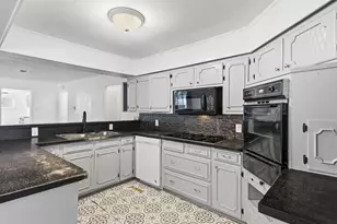108 N Baker St, Ferris, TX 75125 - Photo 14