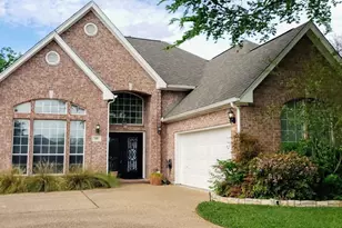 201 Wilshire Dr, Coppell, TX 75019 - Photo 1