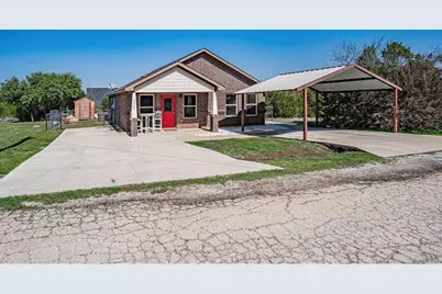 2302 San Saba Court, Granbury, TX 76048 - Photo 2