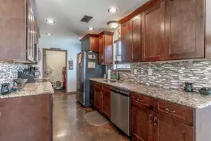 2302 San Saba Ct, Granbury, TX 76048 - Photo 8