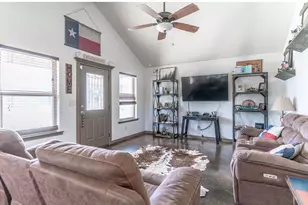 2302 San Saba Ct, Granbury, TX 76048 - Photo 6