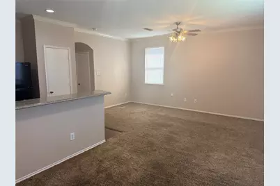 2318 Aldergate Drive, Arlington, TX 76012 - Photo 2