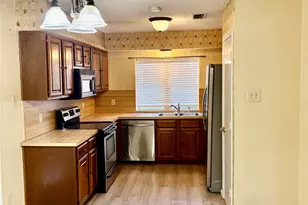618 Pyramid Dr, Garland, TX 75040 - Photo 10