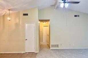 618 Pyramid Dr, Garland, TX 75040 - Photo 10