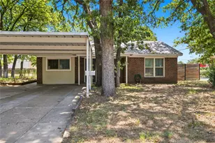 720 Thersa Dr, River Oaks, TX 76114 - Photo 1