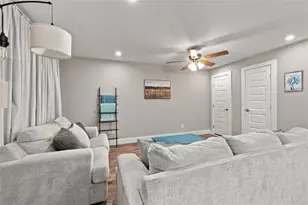 720 Thersa Dr, River Oaks, TX 76114 - Photo 8