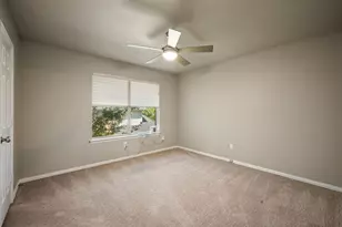 2311 Creekside Cir N, Irving, TX 75063 - Photo 24