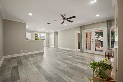 2311 Creekside Circle N, Irving, TX 75063 - Photo 4
