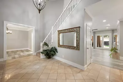 2311 Creekside Circle N, Irving, TX 75063 - Photo 2