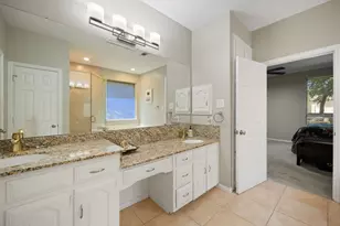 2311 Creekside Cir N, Irving, TX 75063 - Photo 14