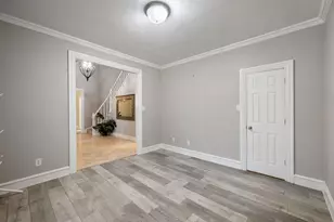 2311 Creekside Cir N, Irving, TX 75063 - Photo 24