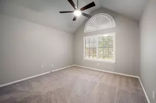 2311 Creekside Cir N, Irving, TX 75063 - Photo 28