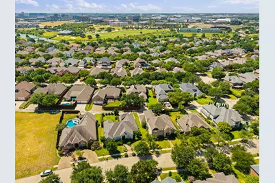 2311 Creekside Circle N, Irving, TX 75063 - Photo 36