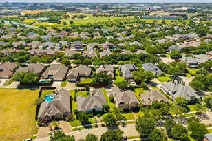 2311 Creekside Cir N, Irving, TX 75063 - Photo 36