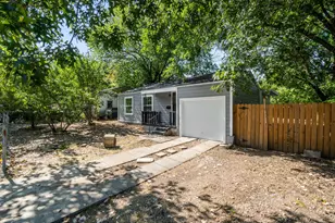 3316 Hazeline Rd, Fort Worth, TX 76103 - Photo 2