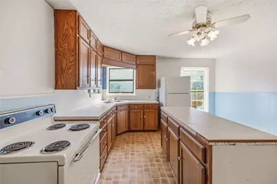 431 W Collins Street, Stephenville, TX 76401 - Photo 8
