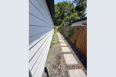 2823 Farragut Street, Dallas, TX 75215 - Photo 18