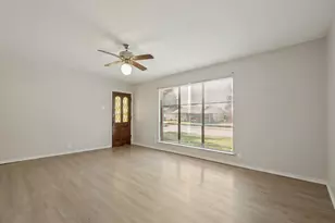 3717 Sidney Dr, Mesquite, TX 75150 - Photo 2