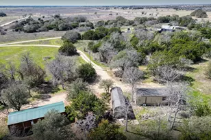 1332 County Rd 3660, China Spring, TX 76633 - Photo 2