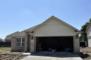 7912 Bald Cypress Rd, Fort Worth, TX 76123 - Photo 2