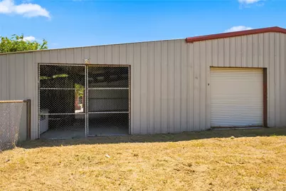 901 E Dallas Avenue, Cooper, TX 75432 - Photo 36