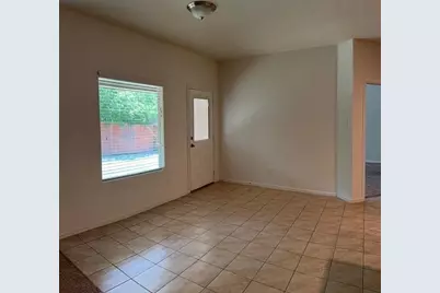 945 Loftin Street, Crowley, TX 76036 - Photo 4