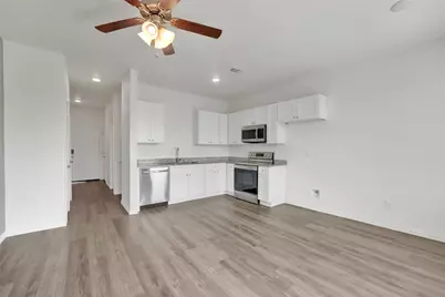 1608 Ash Crescent Street, Fort Worth, TX 76104 - Photo 8