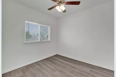 1608 Ash Crescent Street, Fort Worth, TX 76104 - Photo 16