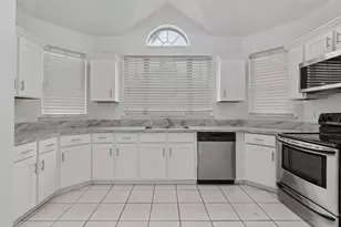 2323 Weatherby Dr, Mesquite, TX 75181 - Photo 2