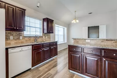 4500 Saddlebrook Drive, Carrollton, TX 75010 - Photo 8
