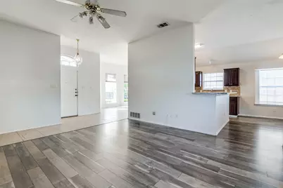 4500 Saddlebrook Drive, Carrollton, TX 75010 - Photo 4