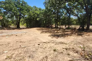 144 Mulberry St, Bowie, TX 76230 - Photo 1