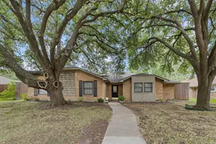 2301 Huntington Dr, Plano, TX 75075 - Photo 32