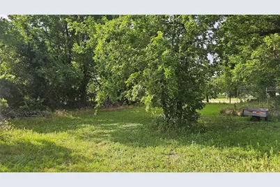 201 E Pecan Street, Mingus, TX 76463 - Photo 8