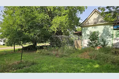 201 E Pecan Street, Mingus, TX 76463 - Photo 2