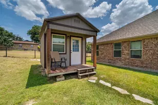 816 W Park Ave, Weatherford, TX 76086 - Photo 22