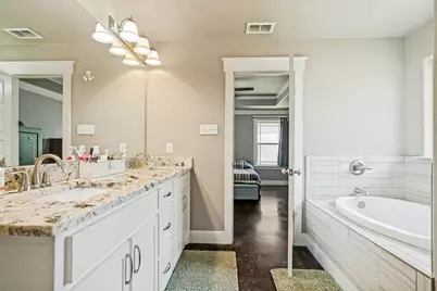 816 W Park Avenue, Weatherford, TX 76086 - Photo 14