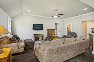 816 W Park Ave, Weatherford, TX 76086 - Photo 2