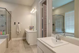 2707 Lazy Pne Ln, Arlington, TX 76001 - Photo 16